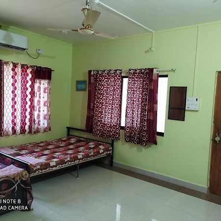 Swarajya Villa Нагаон Екстериор снимка